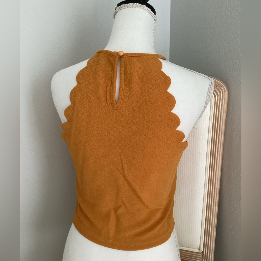 SHEIN tank scalloped edge top EUC - Picture 4 of 8